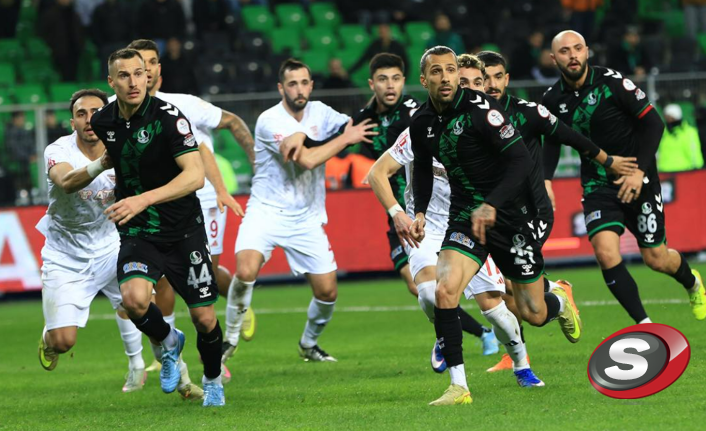 Sivasspor - Sakaryaspor Maçı Öncesi Kritik Analiz: Rey Manaj Oynayacak mı?